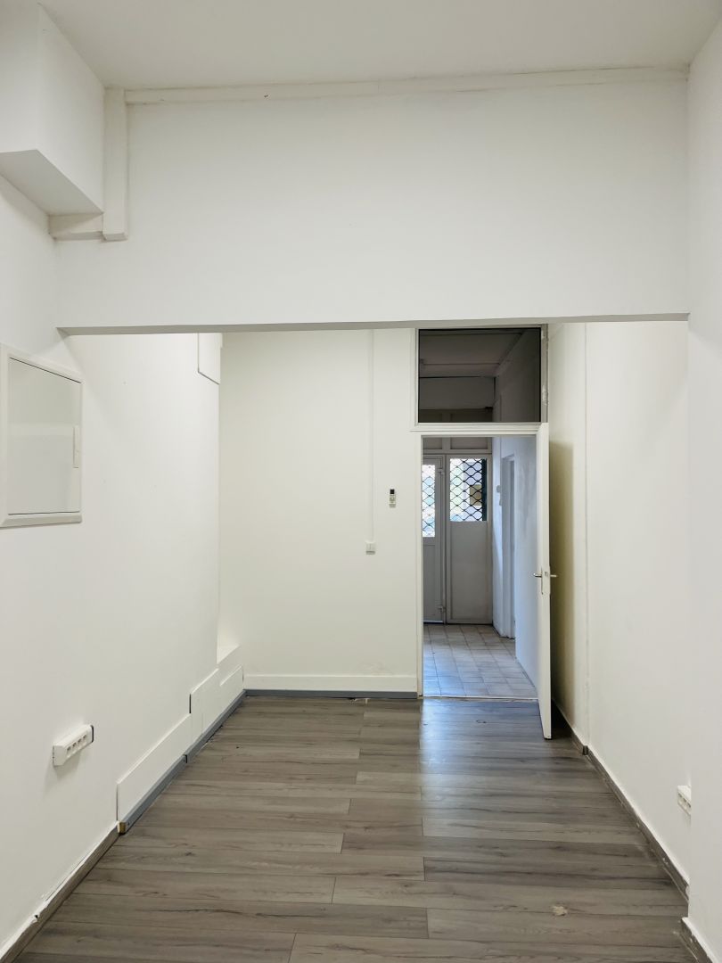 Photo Local de 70m² St Denis image 2/5