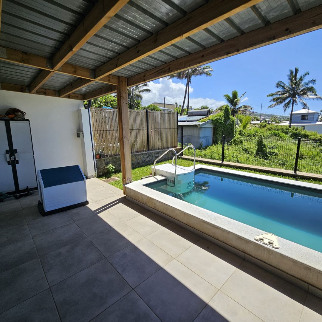 A LOUER - VILLA T4 AVEC PISCINE -  GRAND BOIS