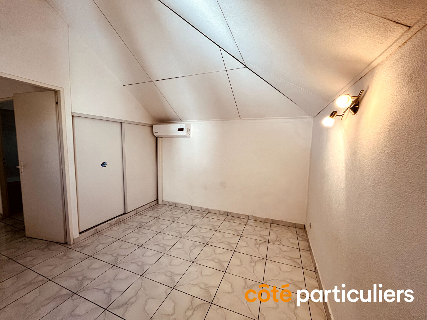 Photo A LOUER T3 DUPLEX NON MEUBLE - CENTRE ERMITAGE LES BAINS image 5/6