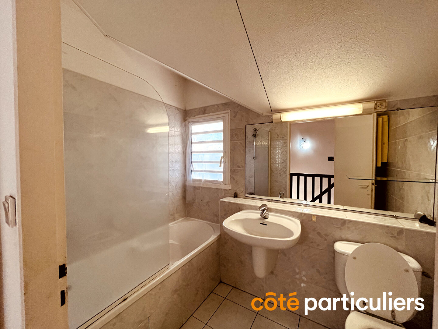 Photo A LOUER T3 DUPLEX NON MEUBLE - CENTRE ERMITAGE LES BAINS image 6/6