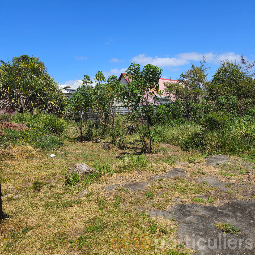 Terrain 991m2 Saint-Pierre 304 435