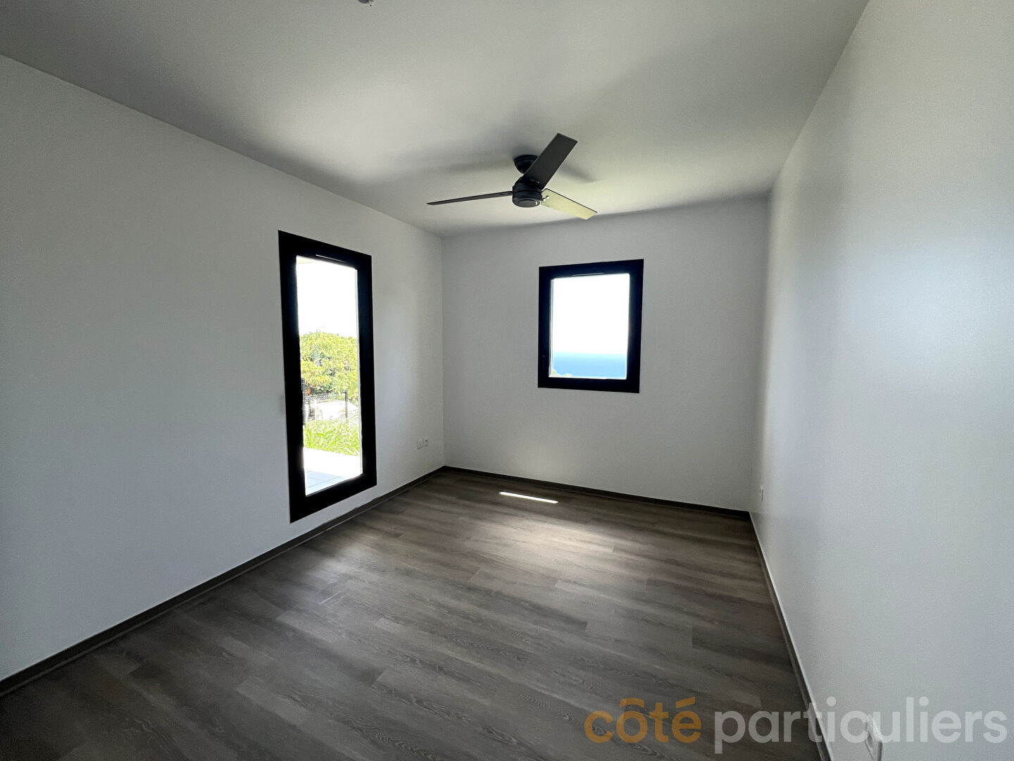 Photo A LOUER - T4 NEUF NON MEUBLE - SAINT DENIS BELLEPIERRE image 4/6