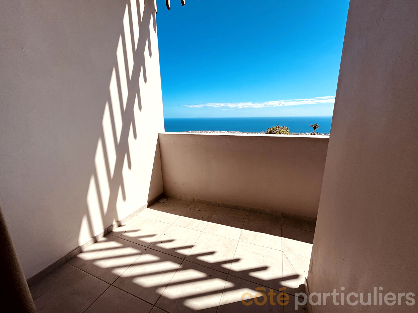 Photo Appartement Saint Denis 1 pièce(s) 38 m2 - BELLEPIERRE image 5/6