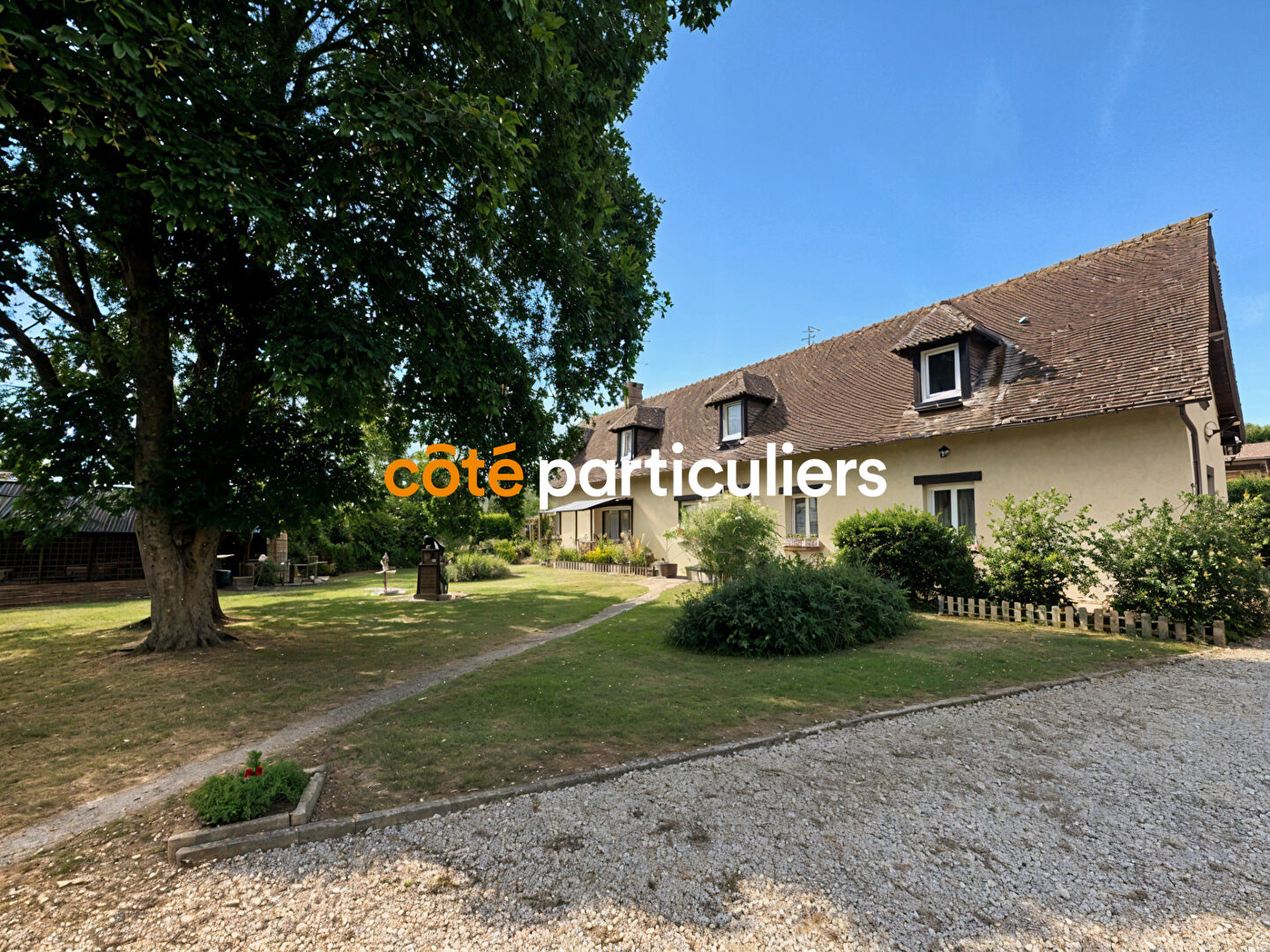 15 min d'Evreux - Propriété avec dépendances