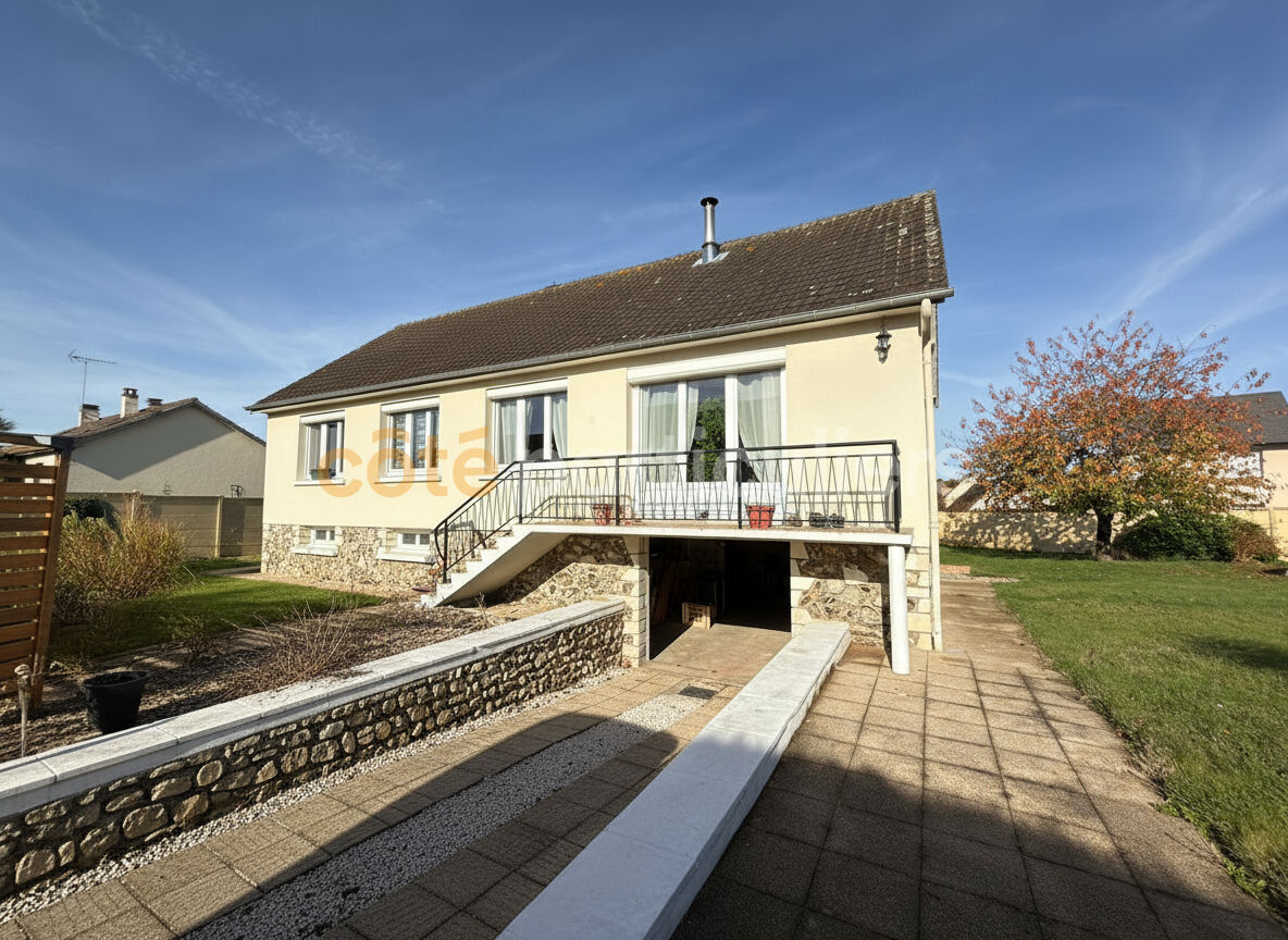 Maison de plain-pied avec sous-sol complet sur Saint-Sébastien-de-Morsent 6 pièces