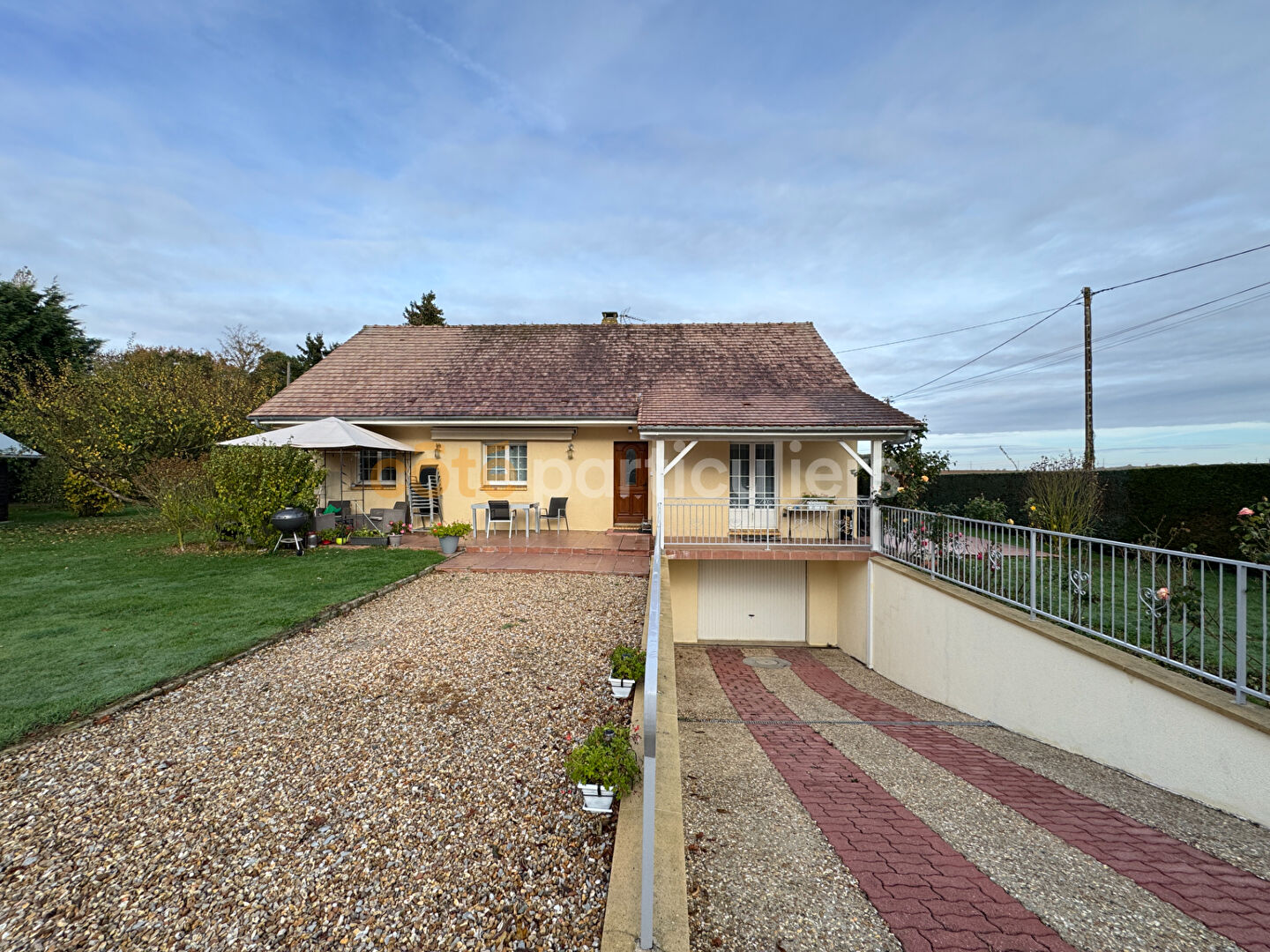 Photo Maison récente avec grand terrain et dépendances image 2/6