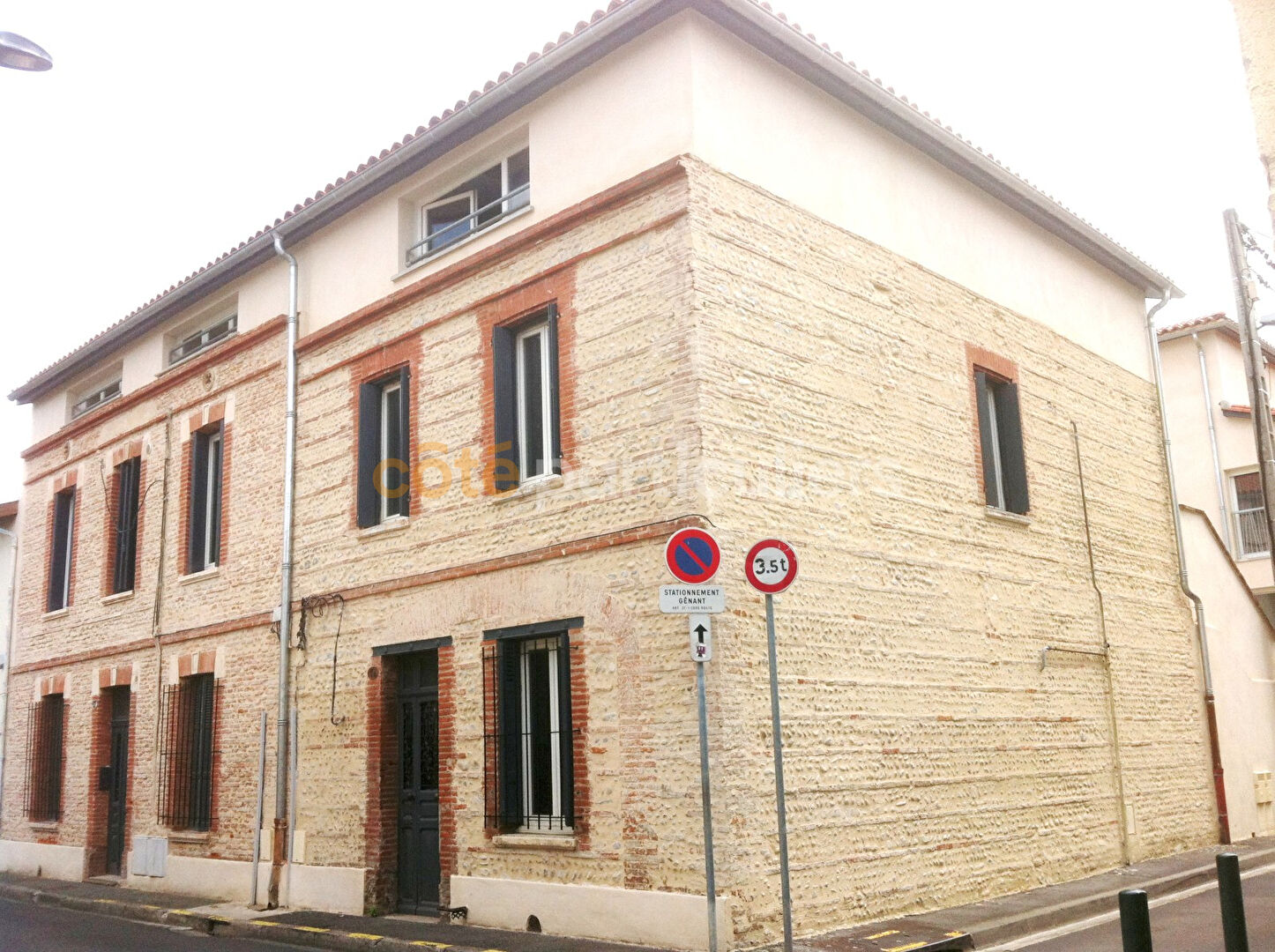 Croix de Pierre -T1 bis de 24.95m² +superbe terrasse de 6m²