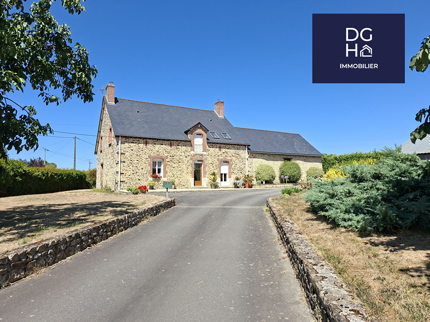 Maison Bais 6 pièce(s) 196 m2 - 4884m² de terrain - 5 chambres