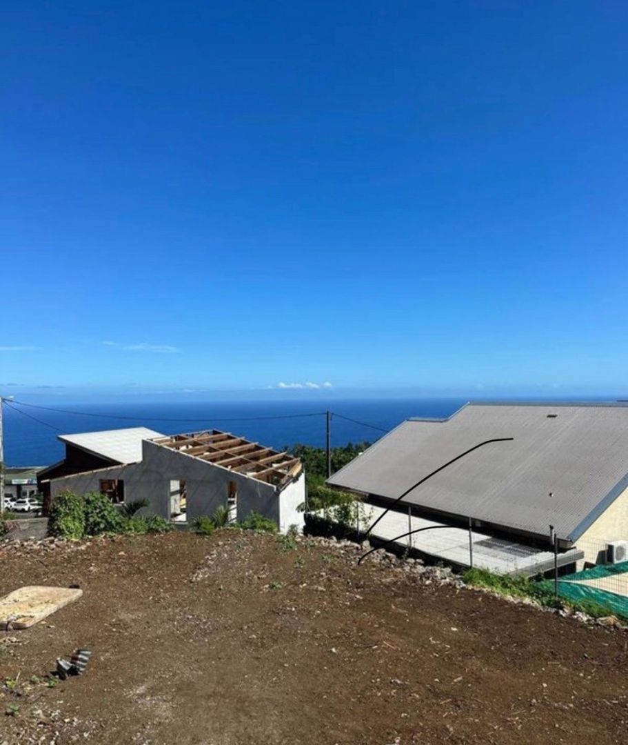 A VENDRE PITON SAINT-LEU Terrain de 508 m²