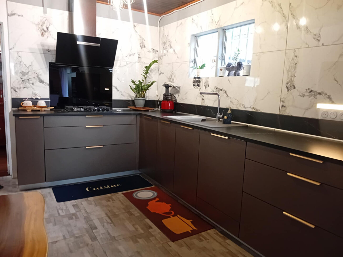 Charmante Maison Créole Rénovée à Saint-Gilles les Hauts