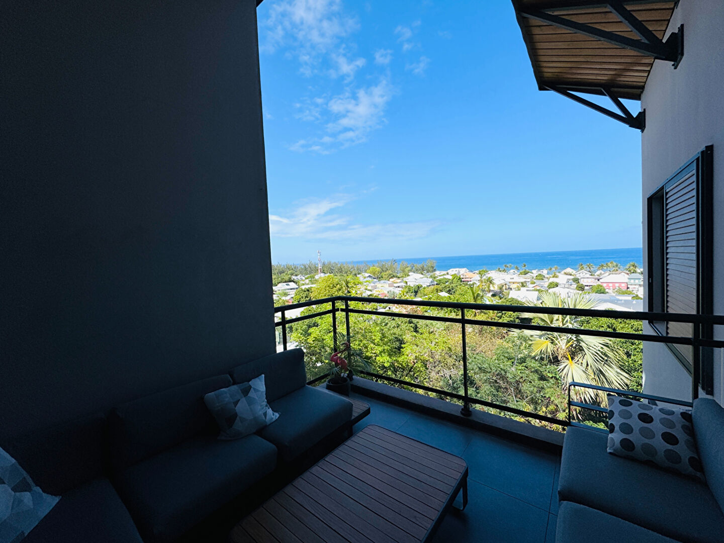 Appartement 3 pièce(s) - Saint Leu centre.