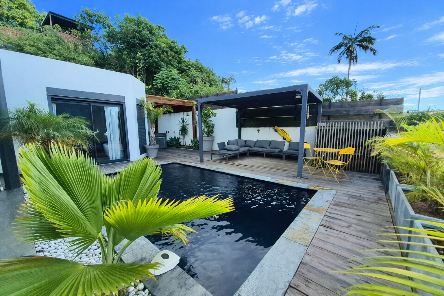 Villa contemporaine de 2020 avec vue mer et piscine, Le Tampon / Bras de Pontho