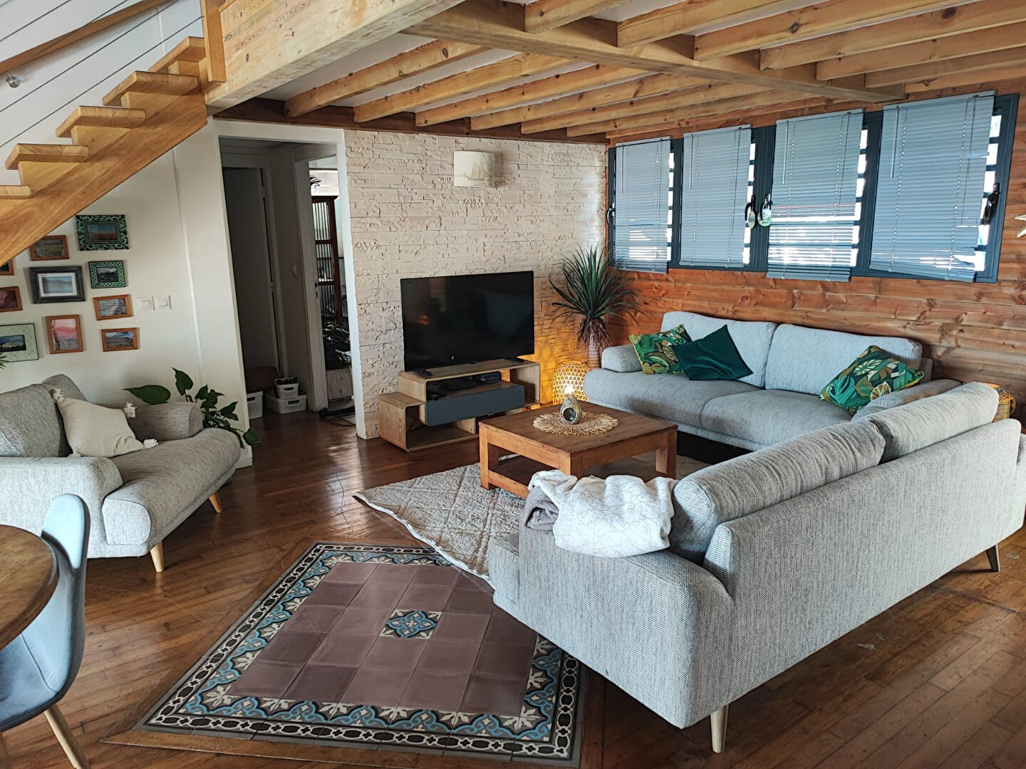 SAINT-LEU - ENSEMBLE IMMOBILIER réunissant DEUX VILLAS INDÉPENDANTES aux charmes fous ! 9 pièce(s) 185 m2