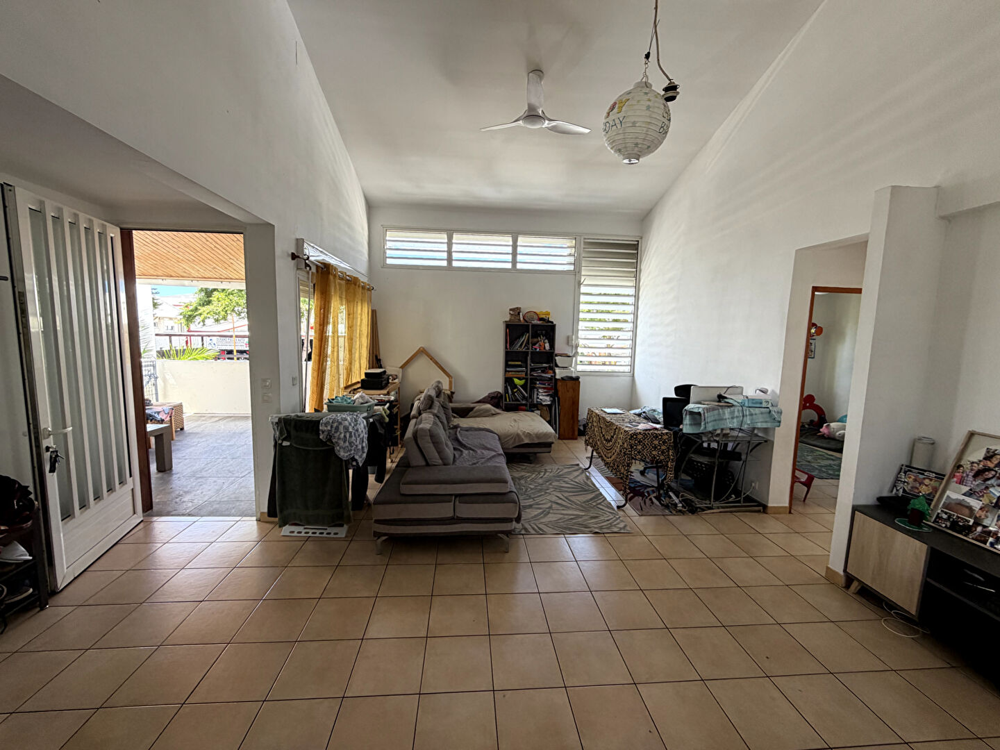 Local commercial + appartement T4, 188 m² La Possession