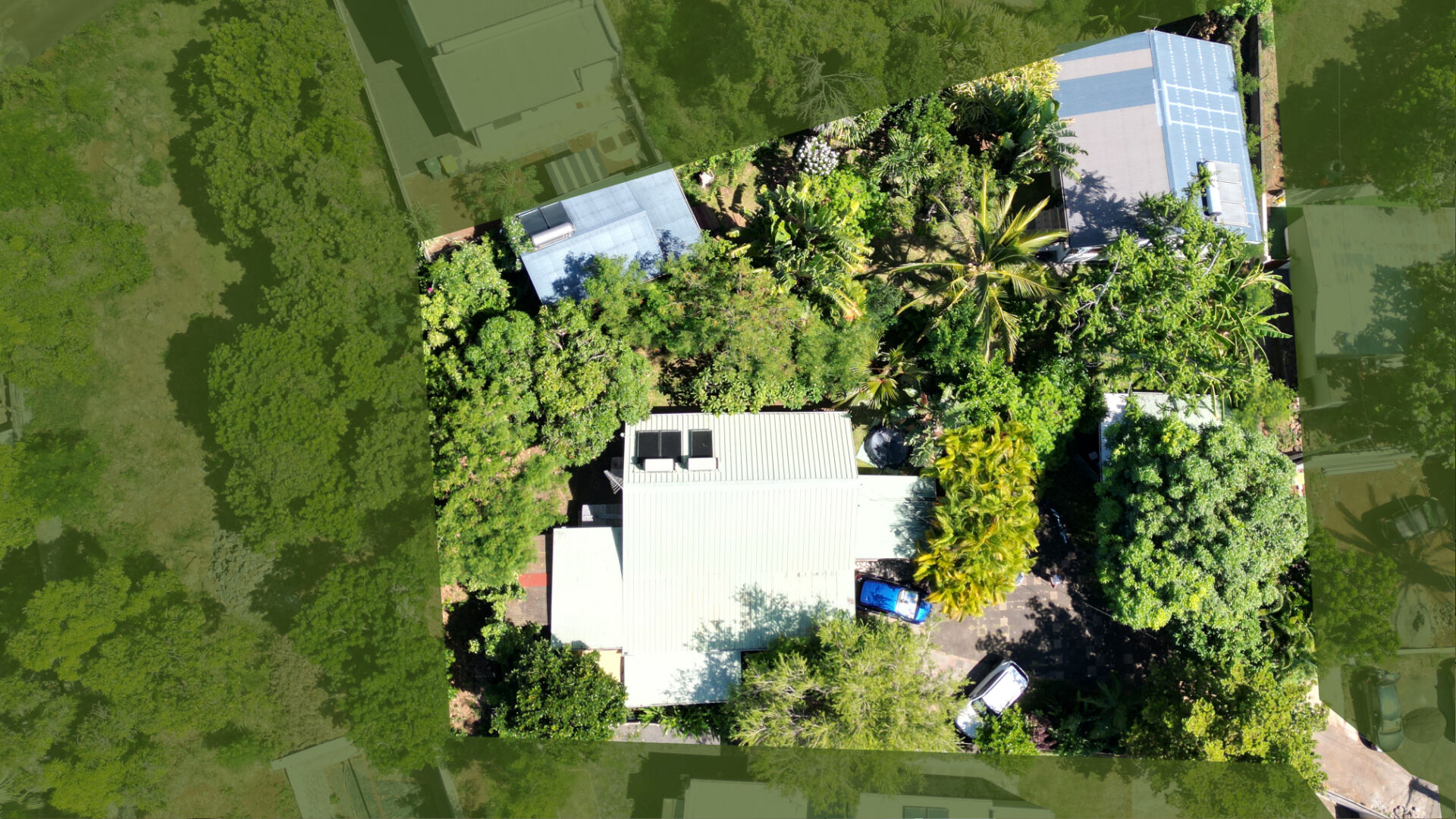 ENSEMBLE IMMOBILIER situé à L'Étang Salé les Hauts