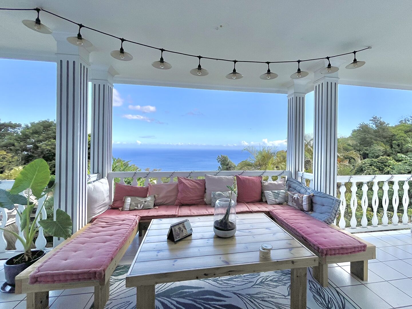 Magnifique case créole avec vue mer - Terrain 2 400 m² - Piton Saint-Leu