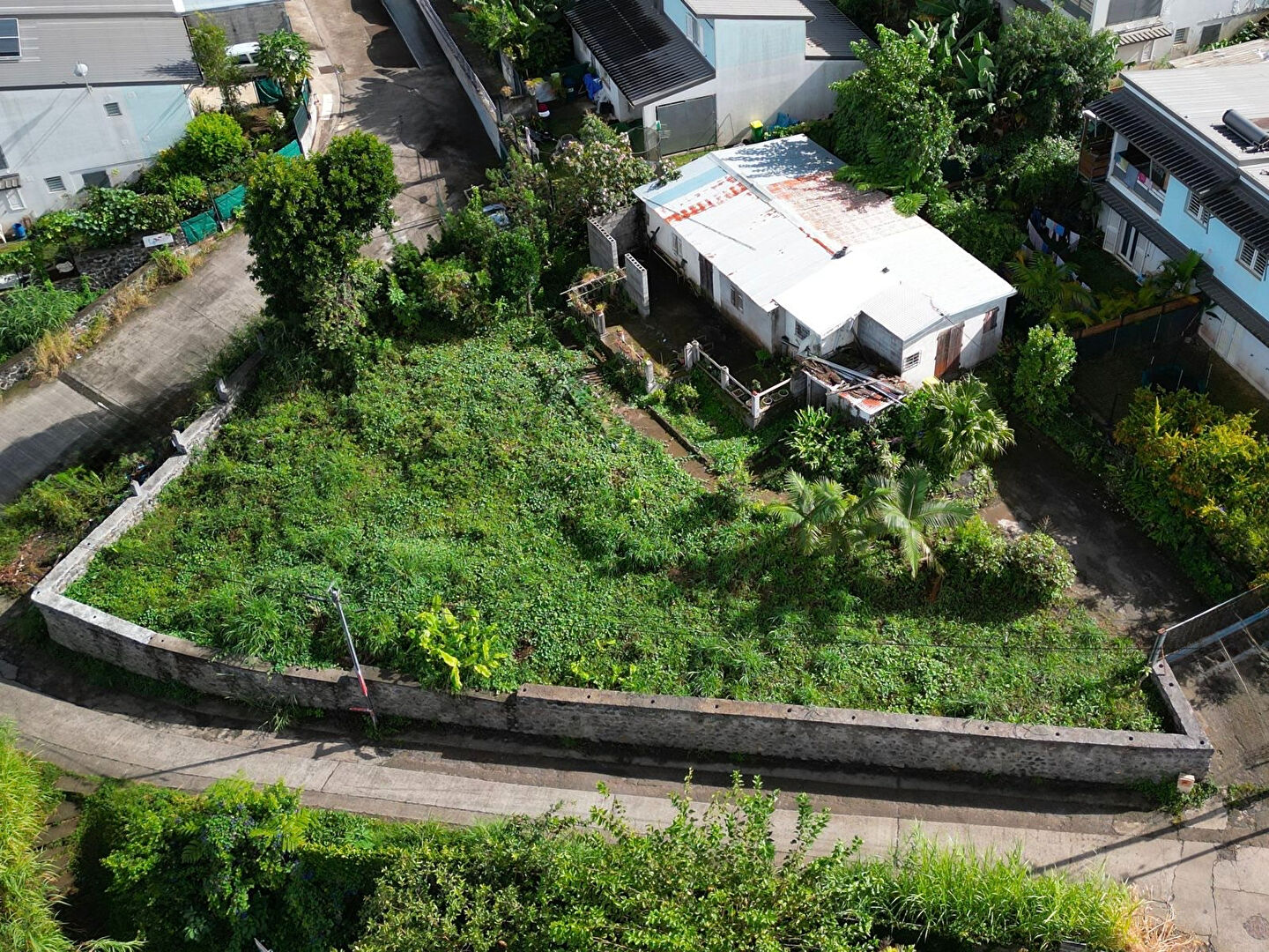 RARE : TERRAIN 871m² - Vue quasi panoramique - LE PLATE