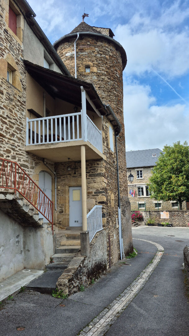 Maison de ville Type 6, 80 m² , CASTELNAU DE MANDAILLES