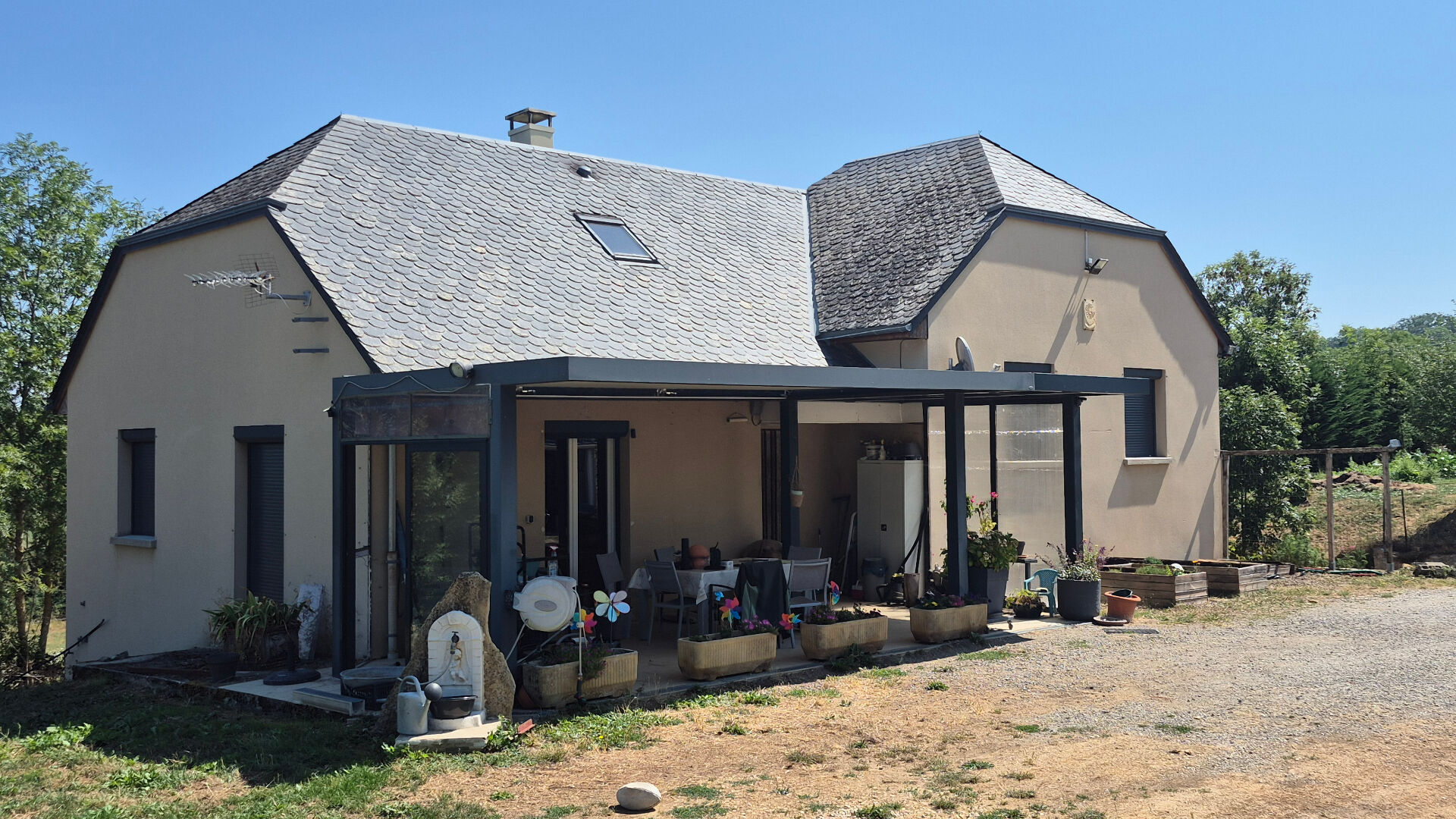 A 5 minutes de BOZOULS, maison de Type 4 sur une parcelle de plus de 13600 m²
