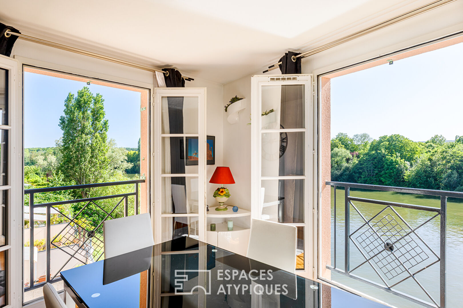 Douceur de vivre à Cergy Port : un appartement sur l'eau