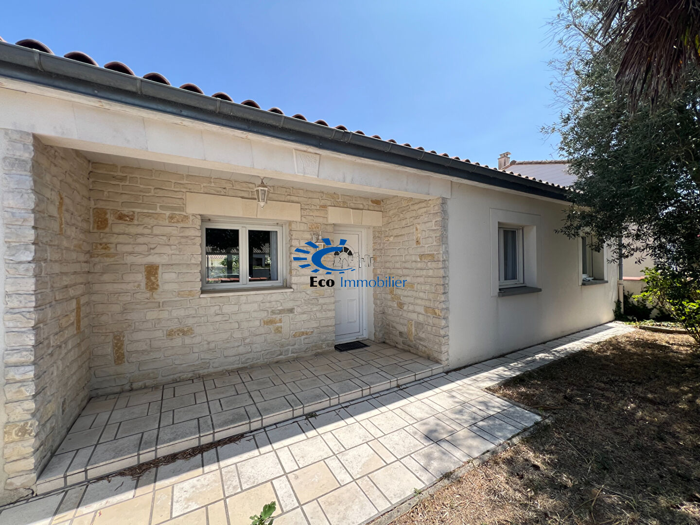 DOMPIERRE SUR MER MAISON PLAIN PIED 138 M² GARAGE PISCINE JARDIN