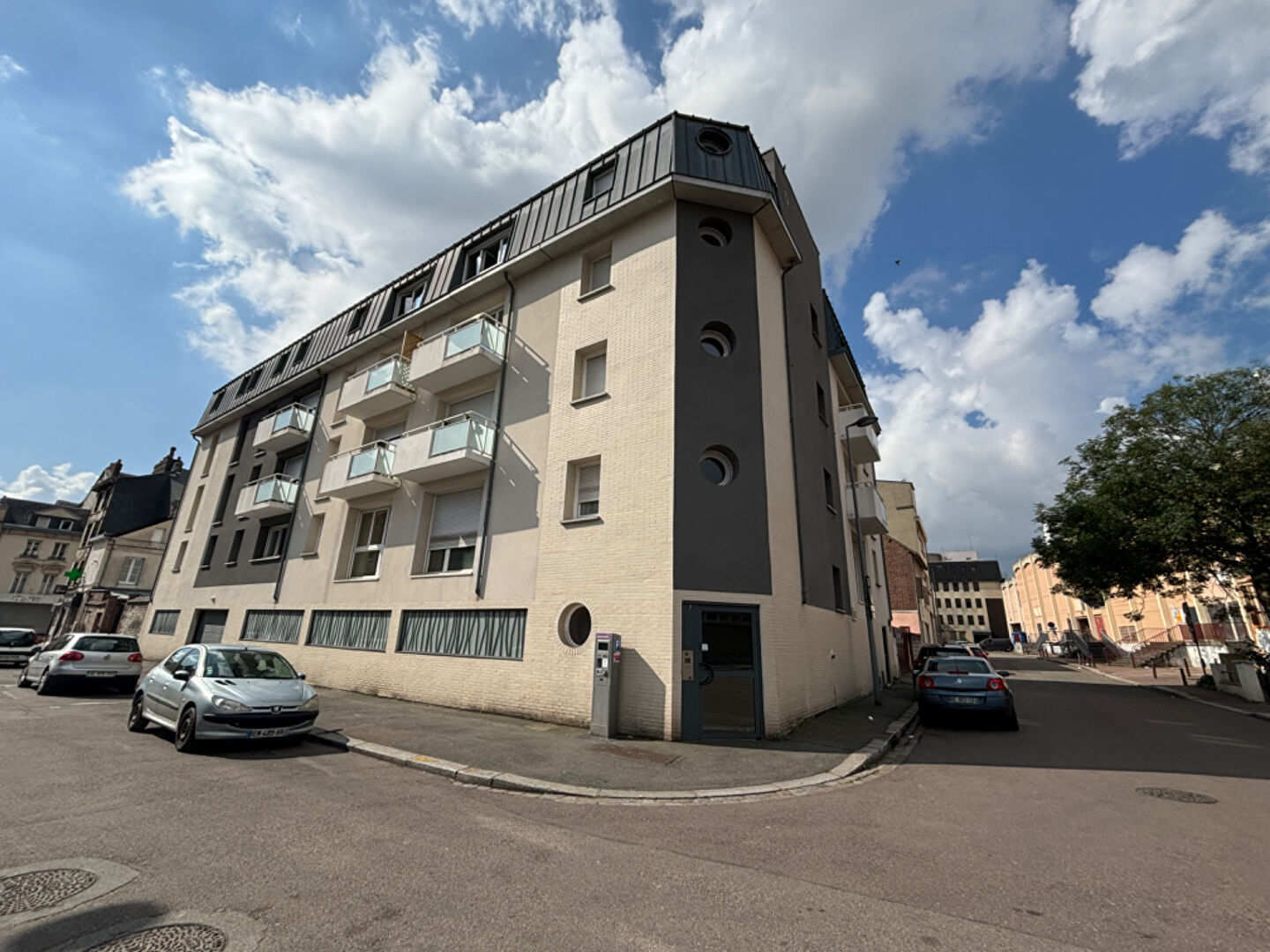 Appartement 2 pièces de 47,24m² dans résidence sécurisée avec ascenseur