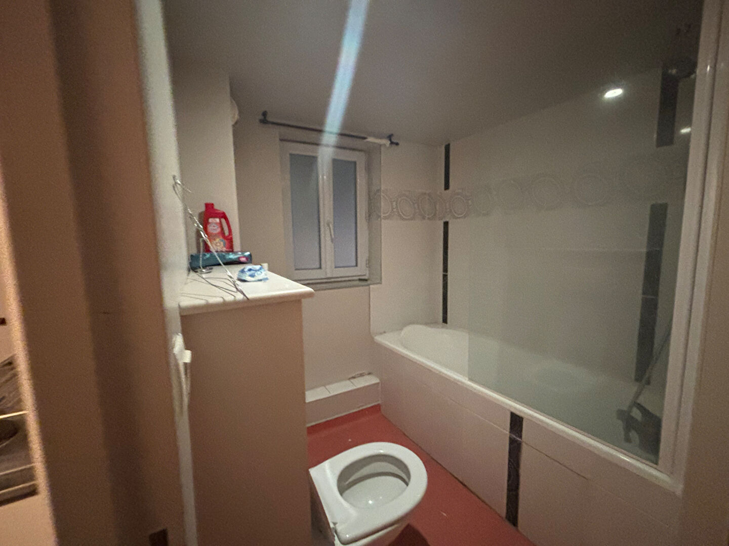 Photo Murs commerciaux (immeuble entier)  Rouen au pied de la gare SNCF image 2/5