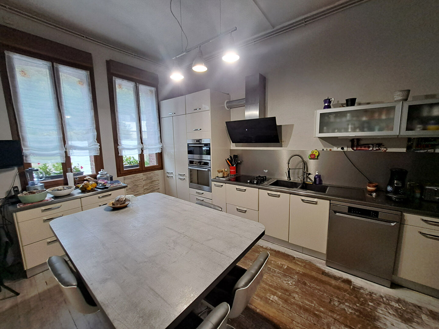 Loft Notre Dame De Bondeville183 m2 avec terrasse et jardin