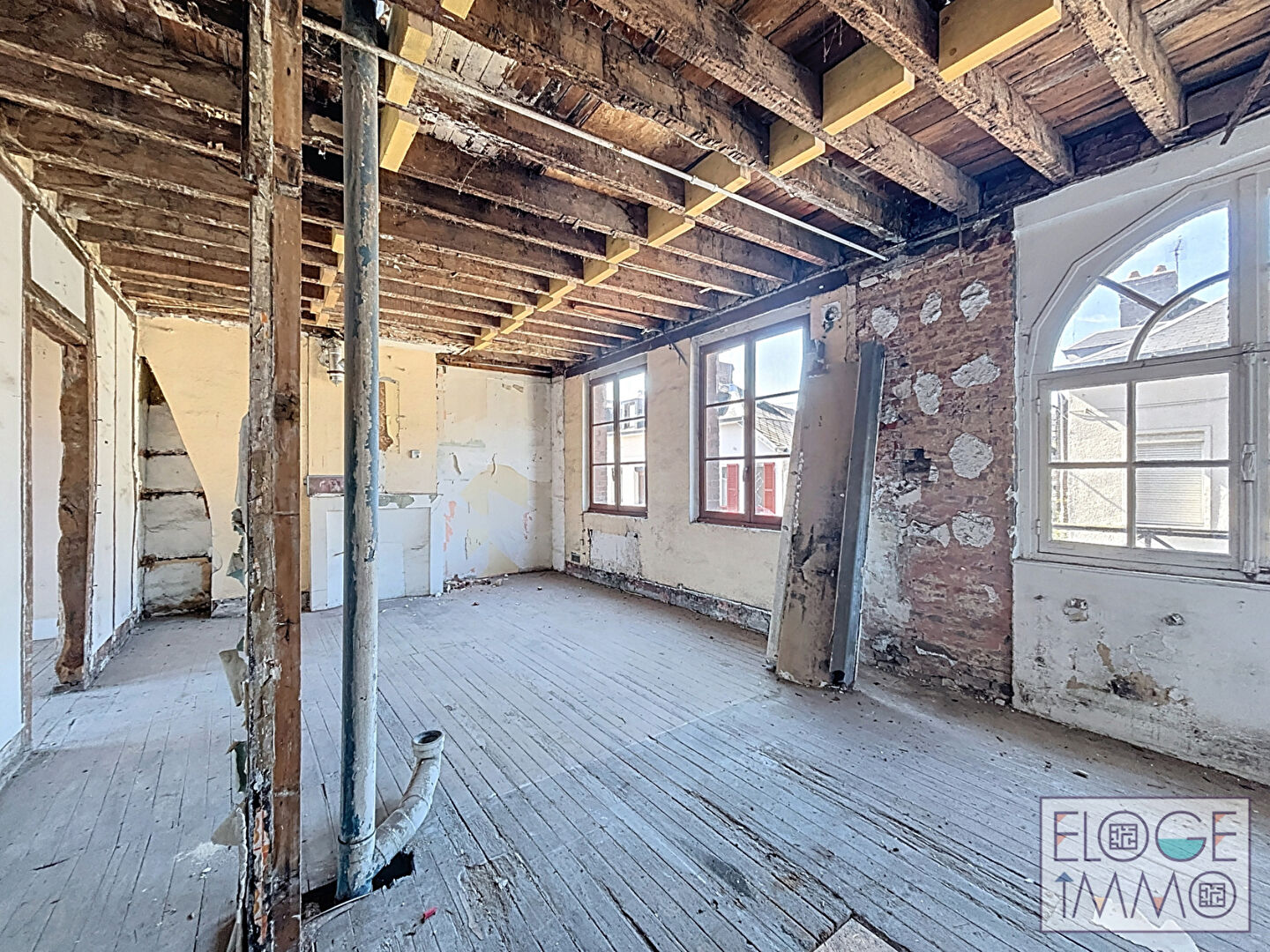 Immeuble à rénover centre darnétal avec jardin