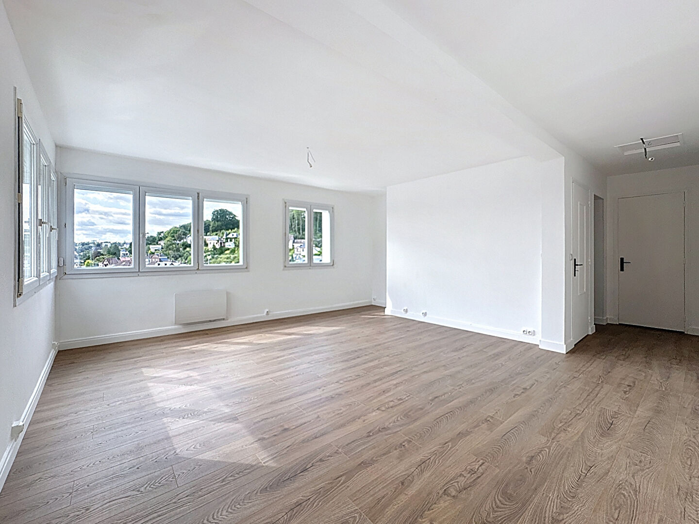 Photo Maison individuelle 96m2 - avec garage. image 2/6