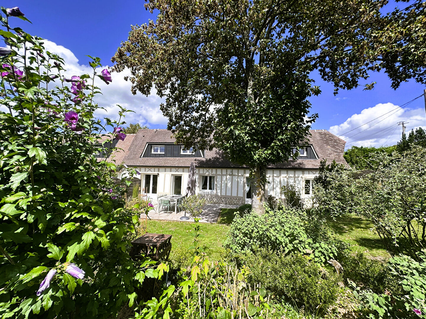Ensemble de deux maisons proche de saint martin de boscherville