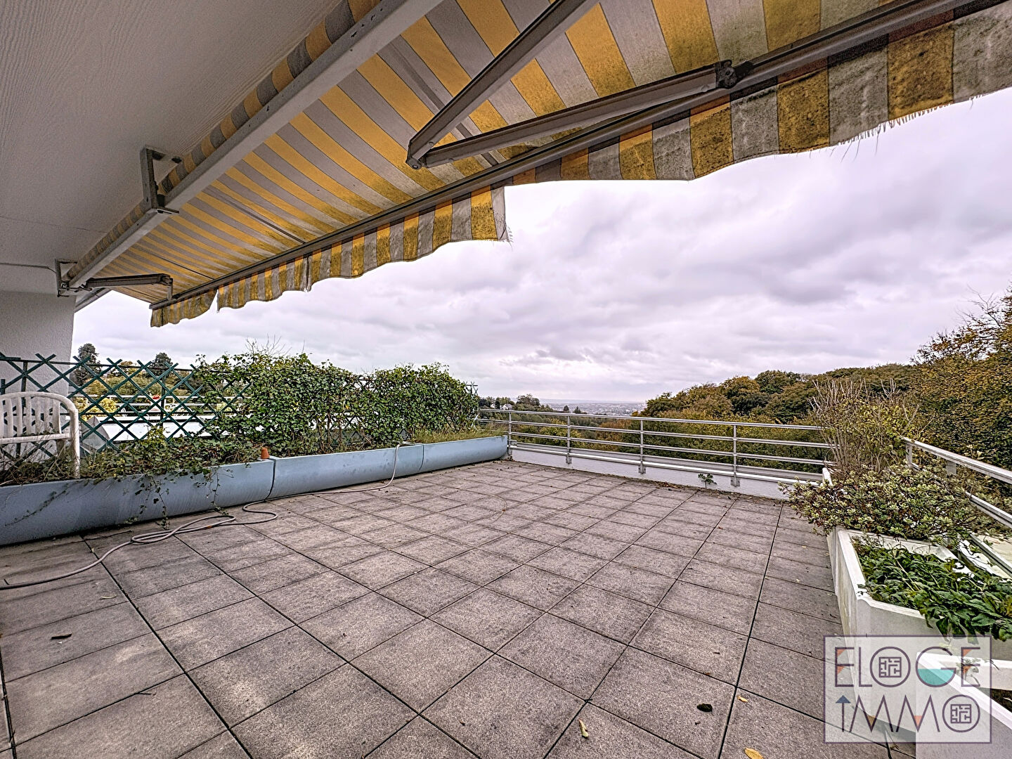 Appartement en résidence Sénior, dernier étage terrasse