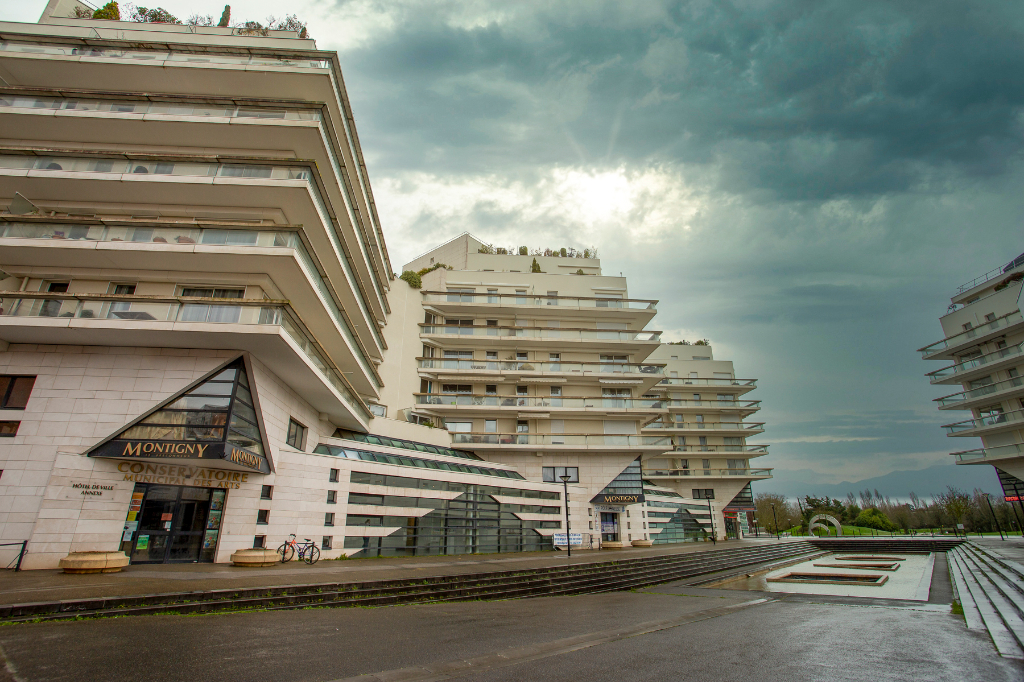 20 Boulevard René Descartes 78180 Montigny le bretonneux Montigny-le-Bretonneux - Centre - 5 pièces - Exclusivité ! Montigny-le