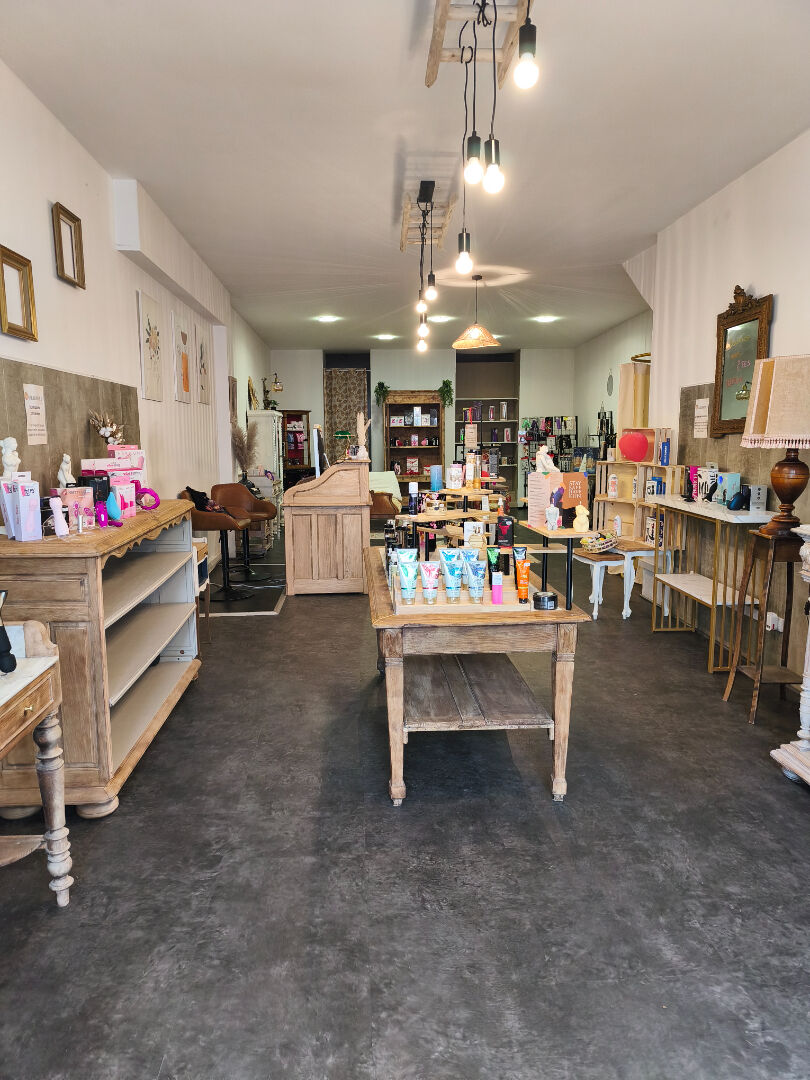 Local commercial Mont-de-marsan 1 pièce(s) 82 m2