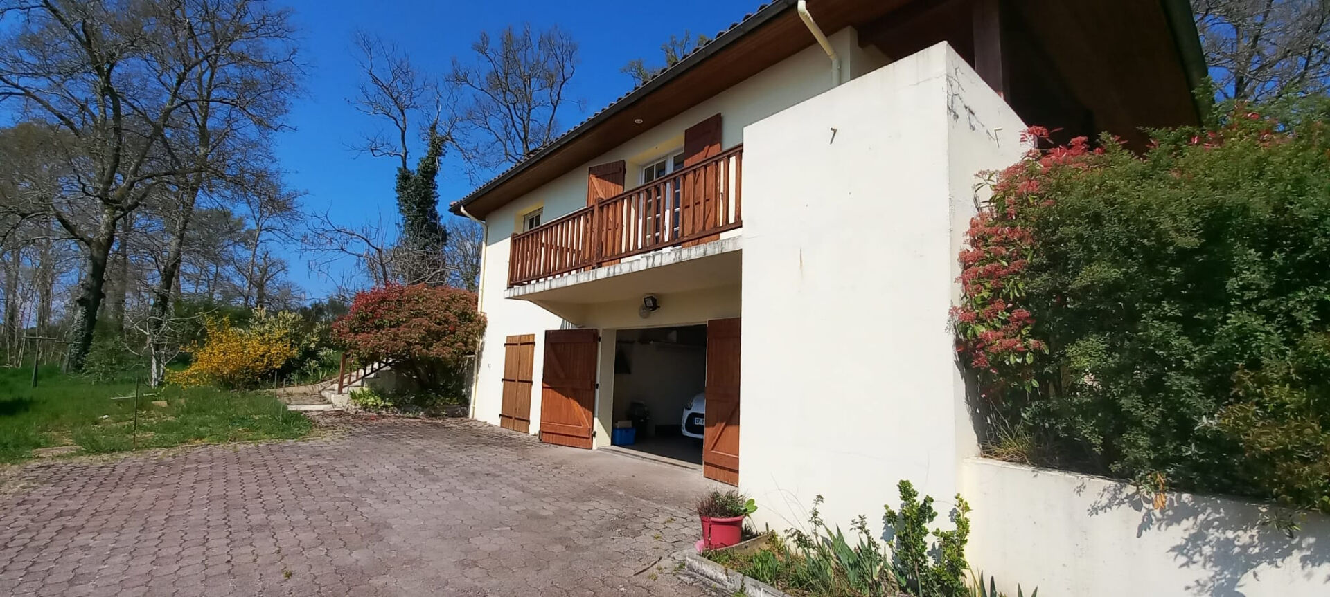 A 12mn de Mont de Marsan maison 4 chambres avec jardin