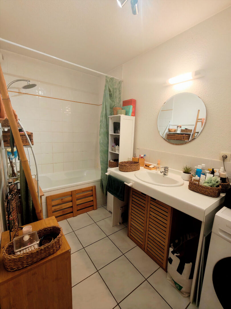 Appartement  T3 Saint Sever avec balcon et parking