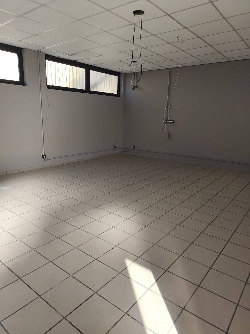 LOCAL COMMERCIAL 555m² A LOUER MONT DE MARSAN