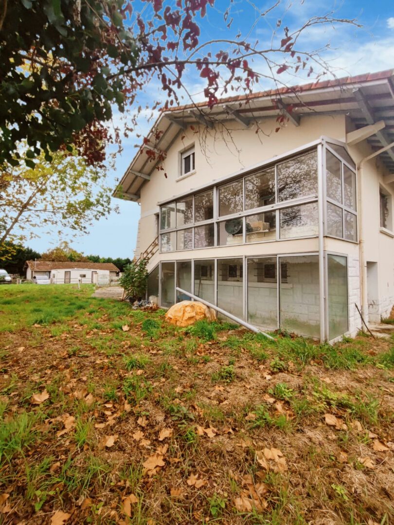 Grande Maison familiale 5 chambres à 10mn d'AIRE SUR L'ADOUR et 10mn de RISCLE