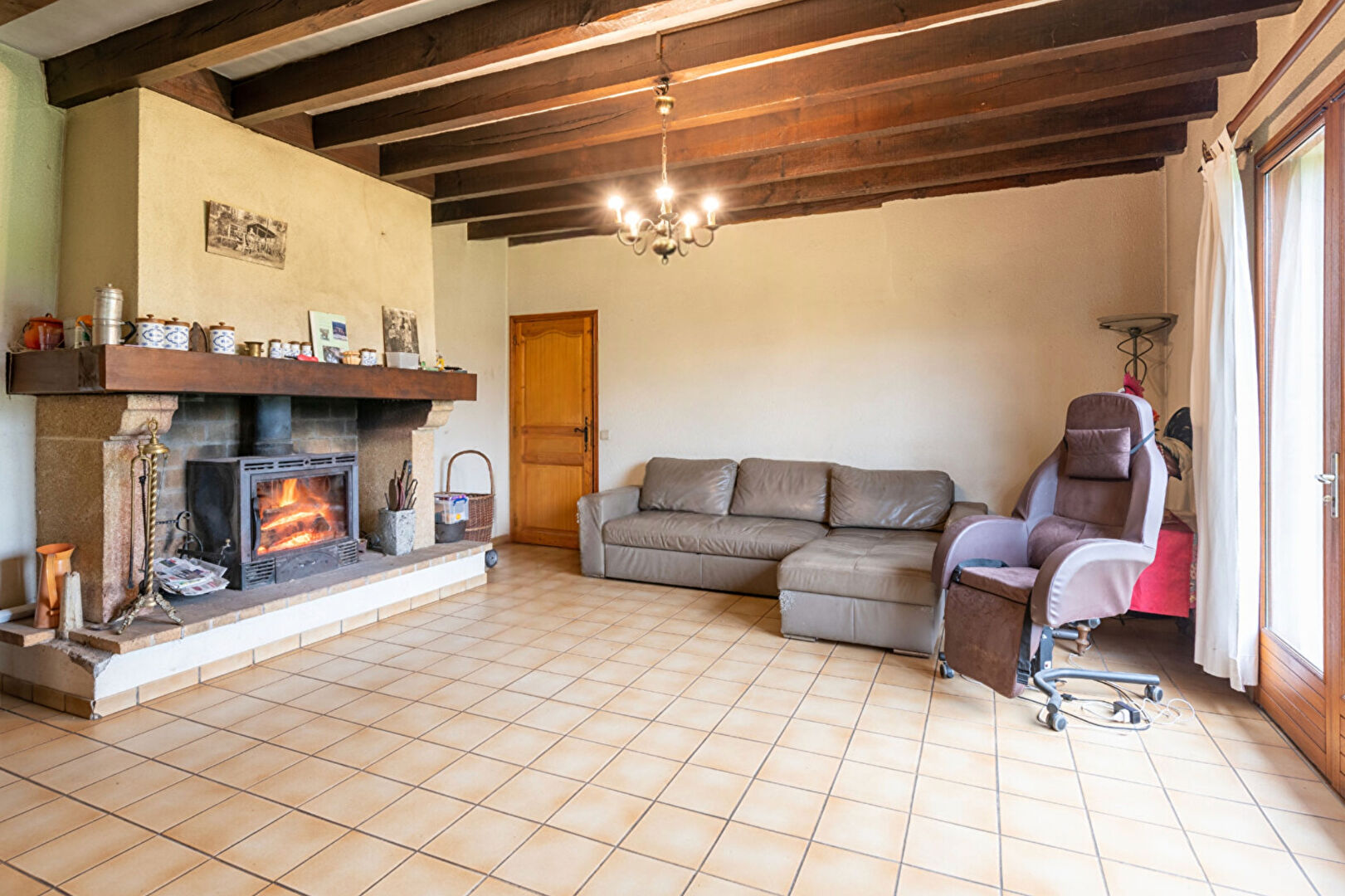 Maison 3 chambres  isolée, combles aménageable et dépendance