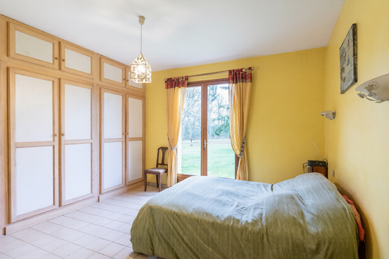 Maison 3 chambres  isolée, combles aménageable et dépendance