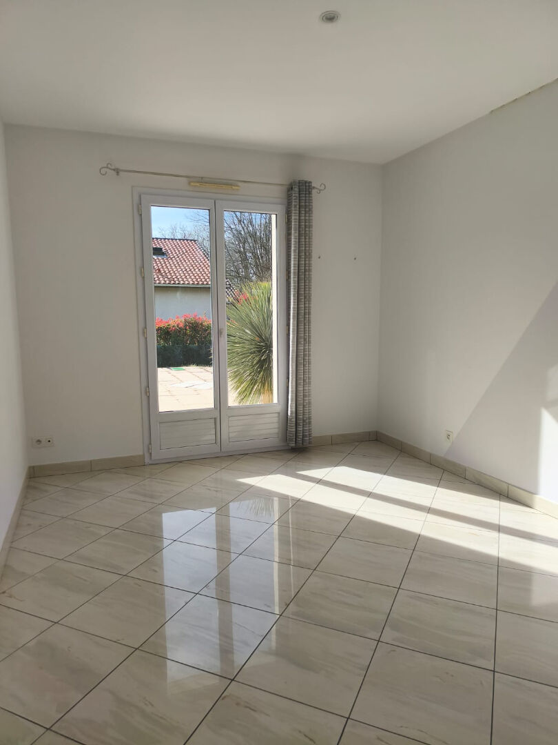 Maison 3 chambres 1 bureau à 10mn MONT DE MARSAN