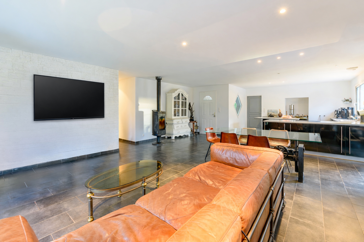 Contemporaine 4 chambres, 15mn est de MONT DE MARSAN