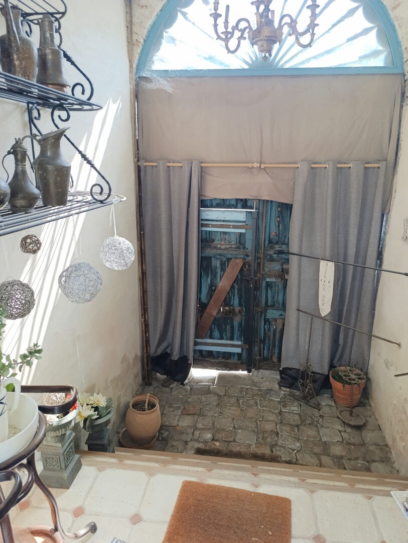 Belle maison familiale de caractère  dans un domaine privé avec piscine , jardin et parking à SAINT SEVER