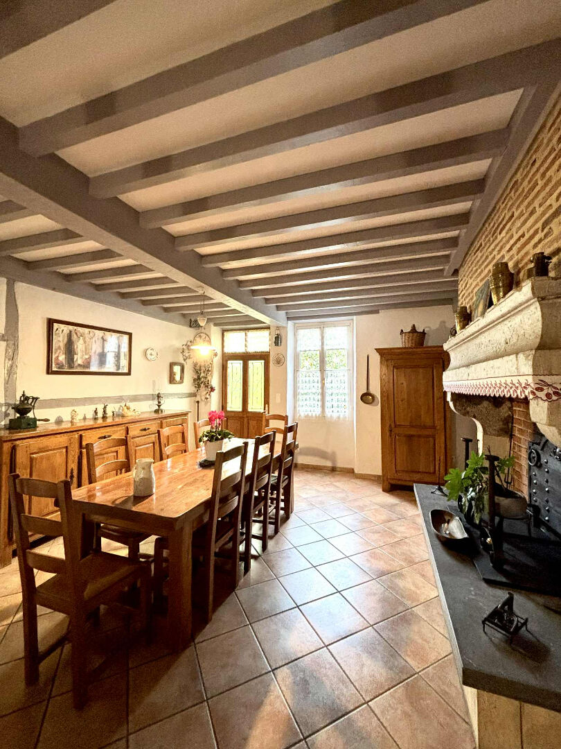 Maison de charme à 10mn de Saint Sever et de Grenade sur l'Adour sur parc de 2 hectares de nature préservée