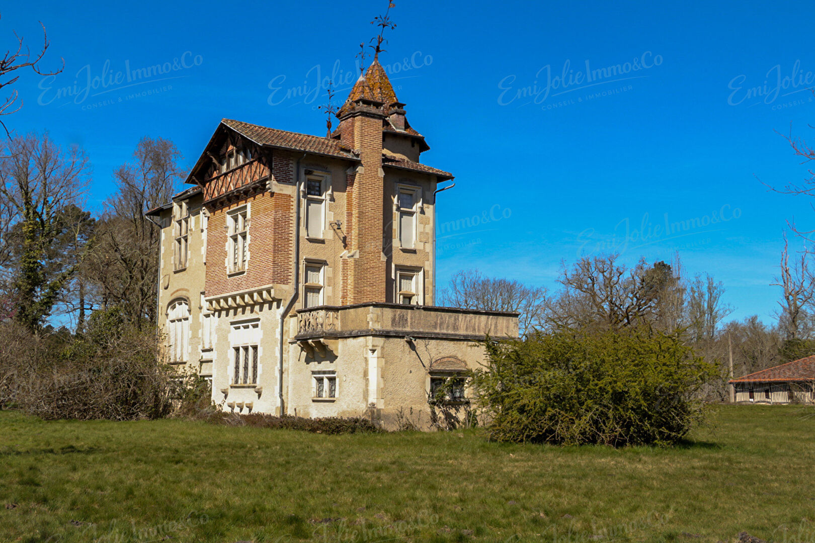 Demeure de prestige Retjons sur parc de 7 hectares