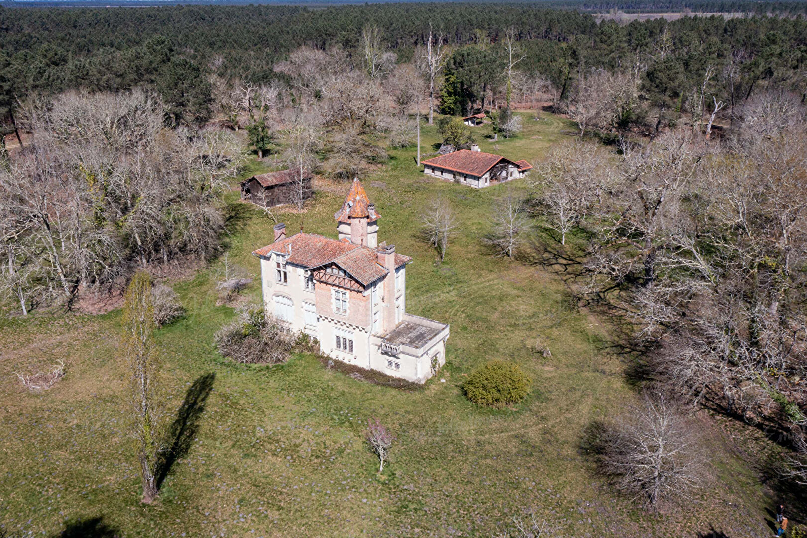 Demeure de prestige Retjons sur parc de 7 hectares