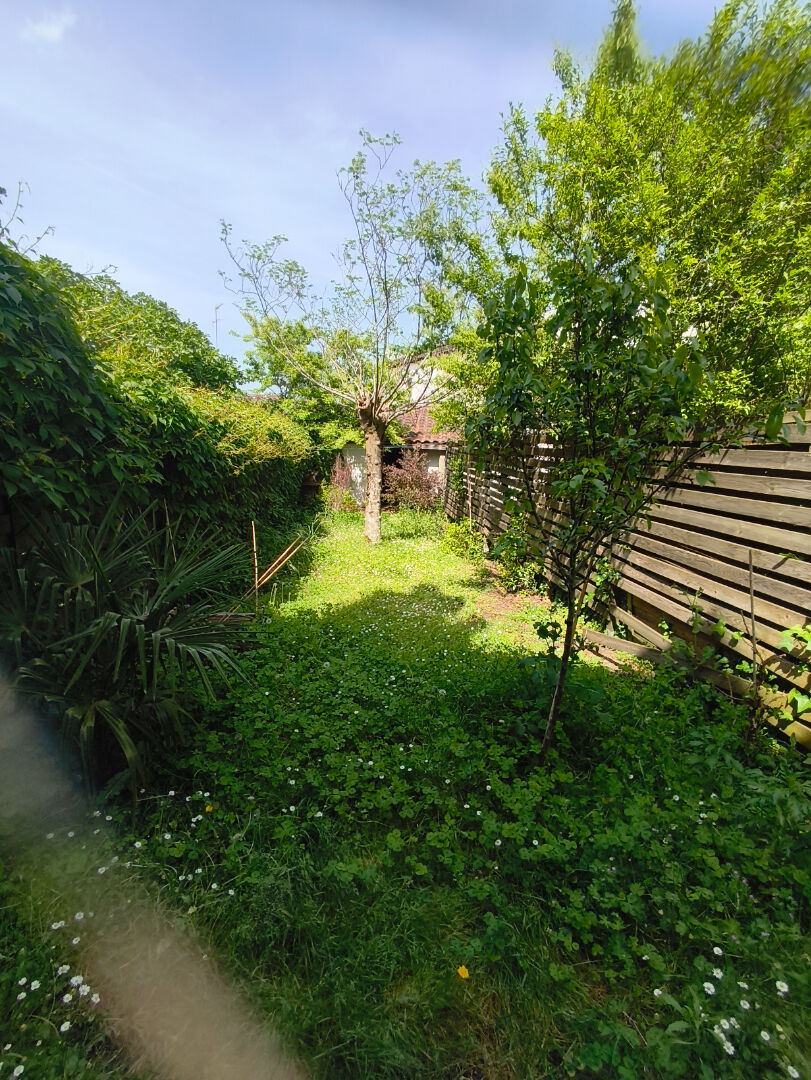 Maison de ville à louer de type T3 avec jardinet