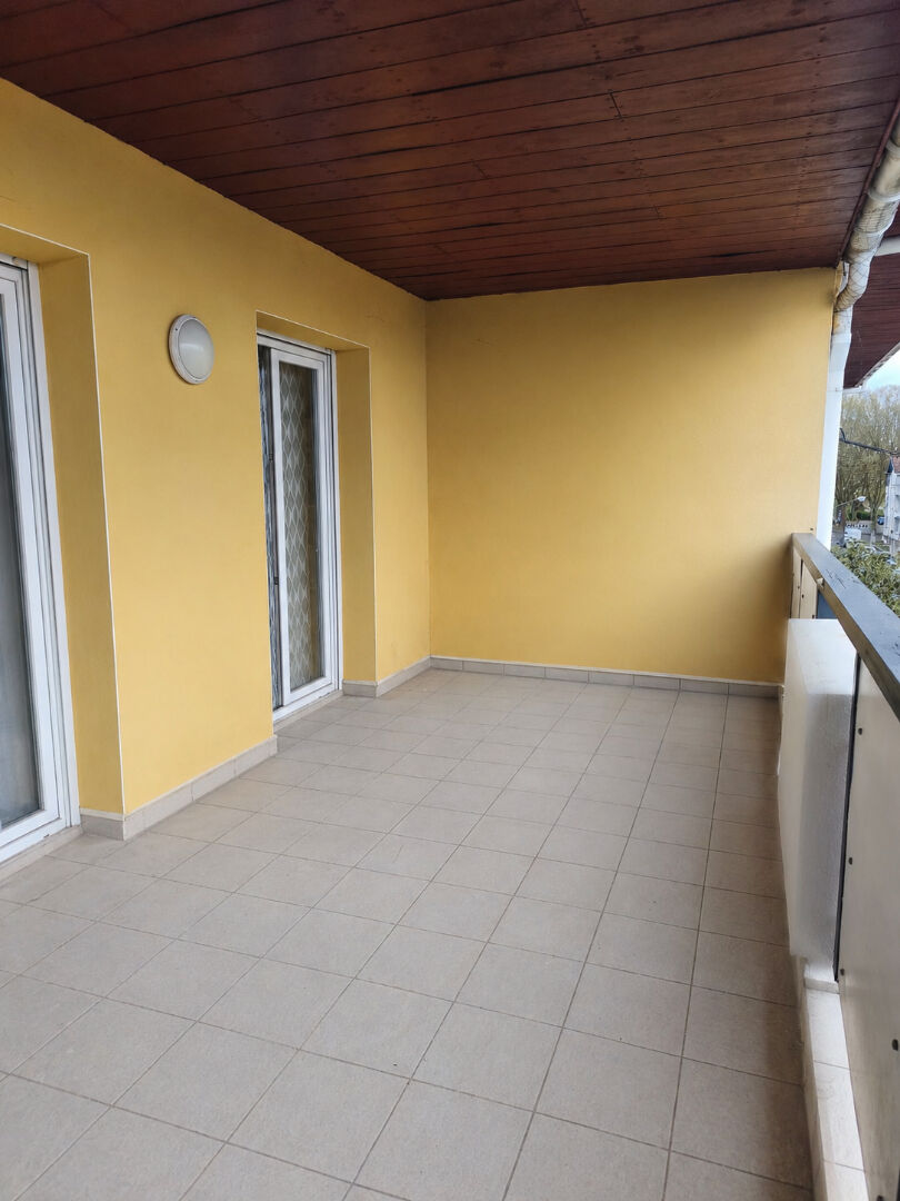 Dax, Appartement T4 de standing dernier étage avec loggia