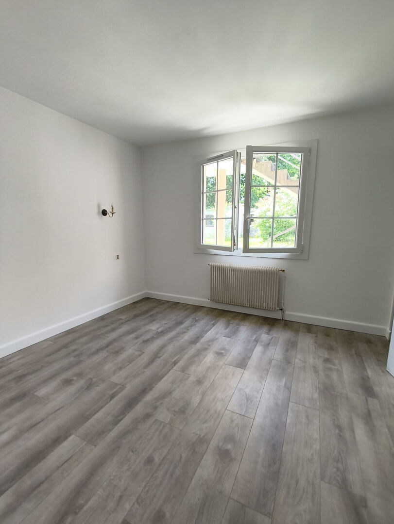 A MONT DE MARSAN, maison de plain pied 3 chambres possibilité d'en créer une autre dans le grenier