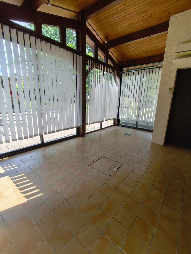 A MONT DE MARSAN, maison de plain pied 3 chambres possibilité d'en créer une autre dans le grenier